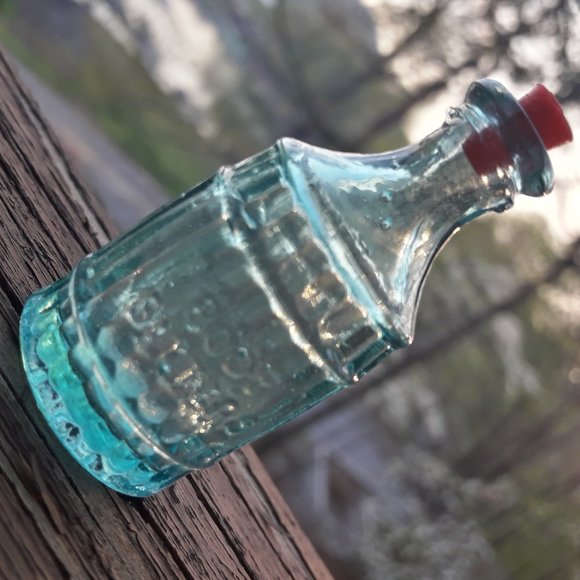 Vintage Glass Bottle with Lid Blue Art Glass Mini Dollhouse Wheaton Root Bitters - Picture 8 of 14